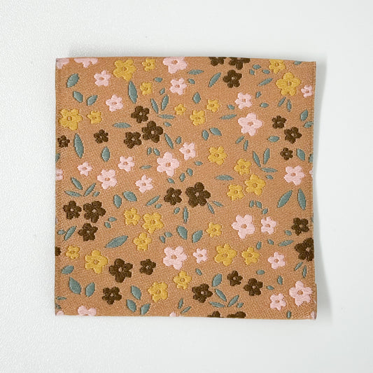 Neutral Floral Layering Woven Label image 0